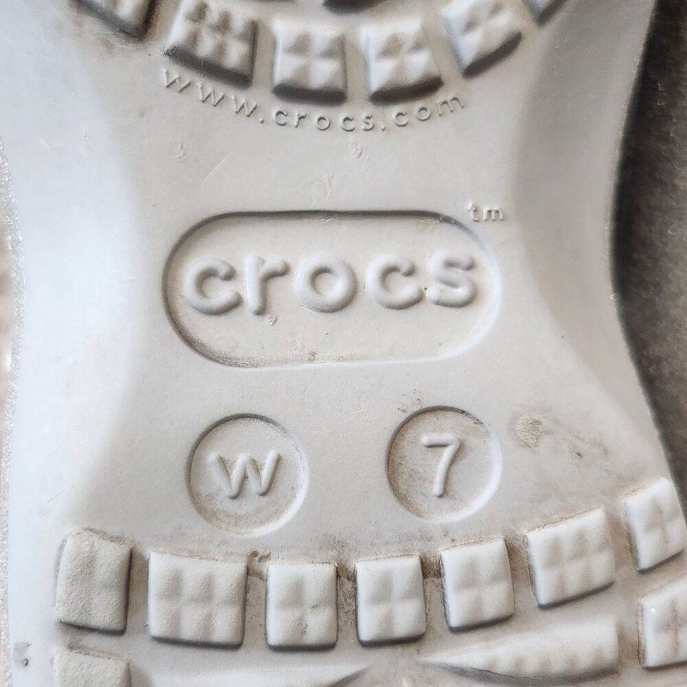 Crocs women's Classic Glitter Platform Clogs silver size 7 - Picture 2 of 9